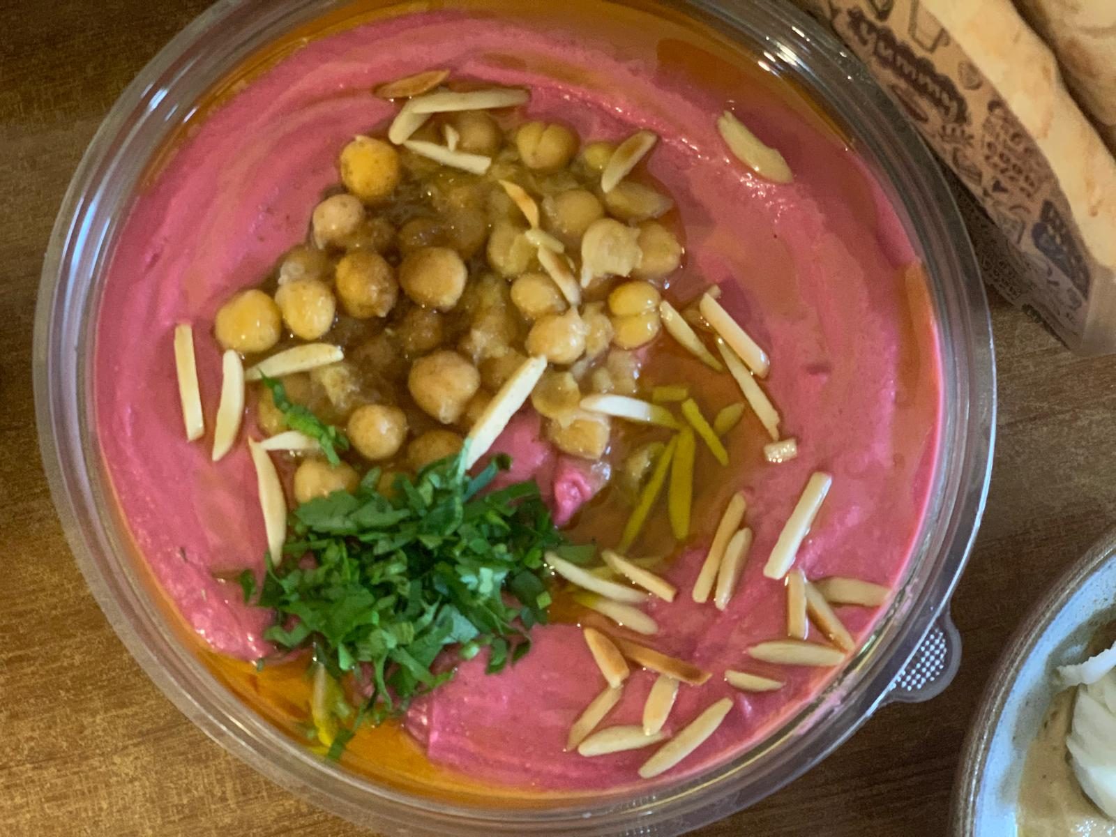 ממרח סלק עם עשבי תיבול